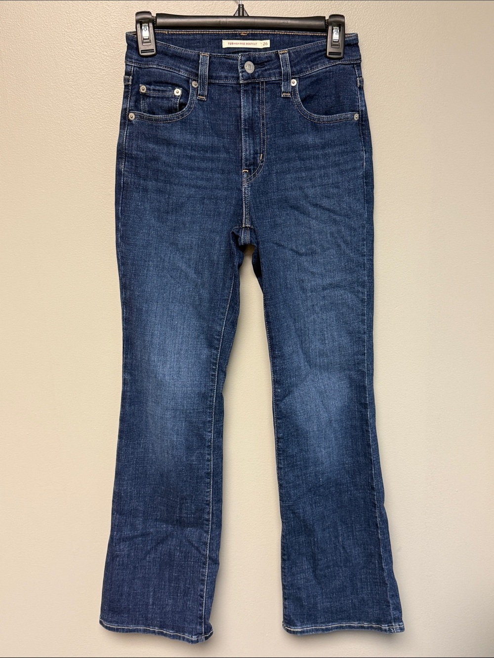 Levi’s 725 High Rise Bootcut Jeans – Women’s Size 26 – Medium Wash